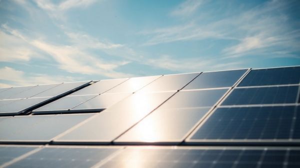 Top panneaux solaires pour maximiser votre empreinte écologique